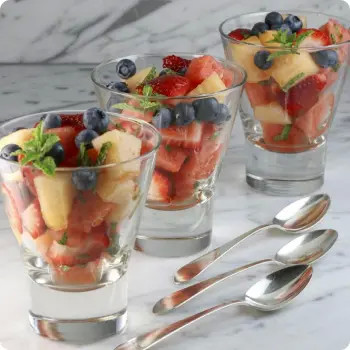 Фруктовый салат - 10 пор.